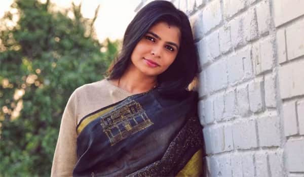 Chinmayi-car-met-accident