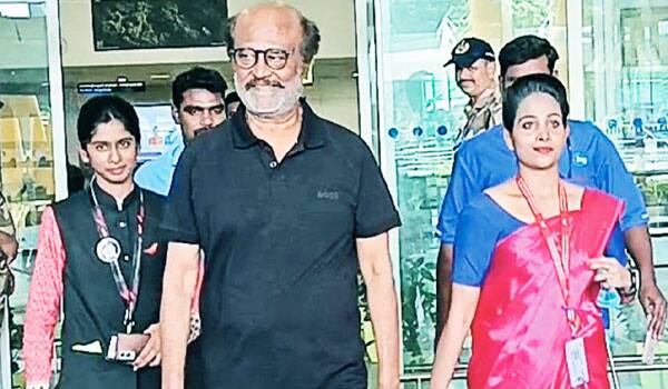 Rajinikanth-returned-to-Chennai-after-shooting-in-Mumbai