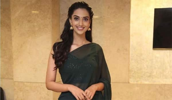 Meenakshi-Chaudhary-to-replace-Sree-leela?