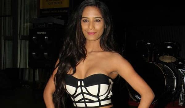 Poonam-Pandey,-who-said-she-died-for-awareness-:-Fans-scolding