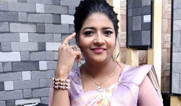 Will-not-leave-the-stage-and-the-mic:-Annabharathi-is-a-wonderful-actress