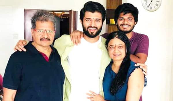 My-Star:-Vijay-Devarakonda-about-his-Dad