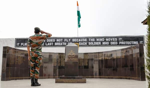 Sivakarthikeyan-saluted-at-the-memorial-of-soldier-Mukund-Varadarajan!