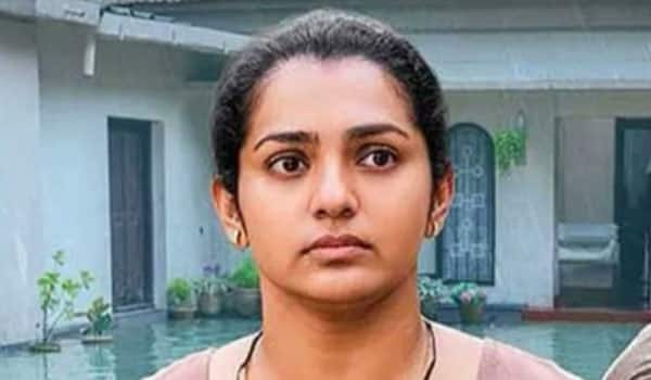 Parvathy-agreed-to-act-after-waiting-for-4-years-and-got-confidence-in-herself