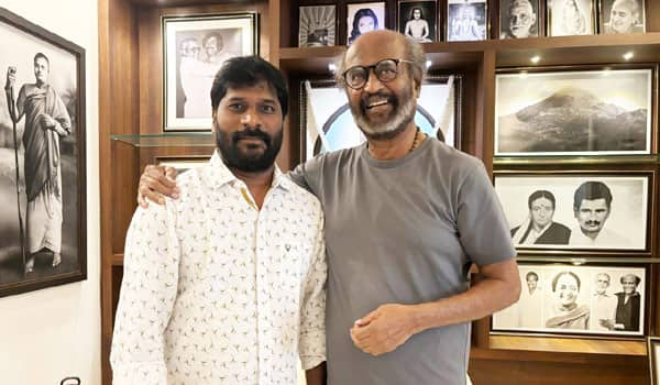 Rajini-congratulated-the-Maharaja-director-in-person