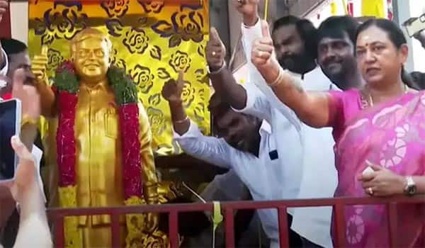 Statue-of-Vijayakanth-at-DMDK-office:-Premalatha-inaugurated