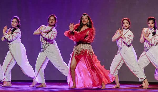 Iniya-started-a-dance-school-in-Dubai