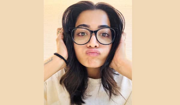 Rashmika-Mandanna-is-resting-after-a-minor-accident