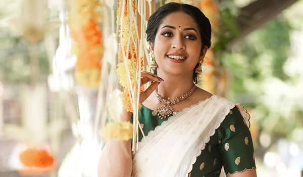 Reel-not-real:-Navya-Nair-chased-down-the-lorry-that-caused-the-accident