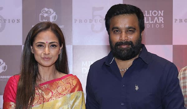 Sasikumar-and-Simran-new-film-is-launched