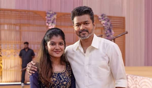 Monisha-Blessy-is-acting-alongside-Vijay