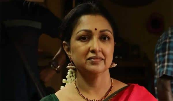 Gautami-giving-entry-in-Nenjathai-Killadhe-serial!