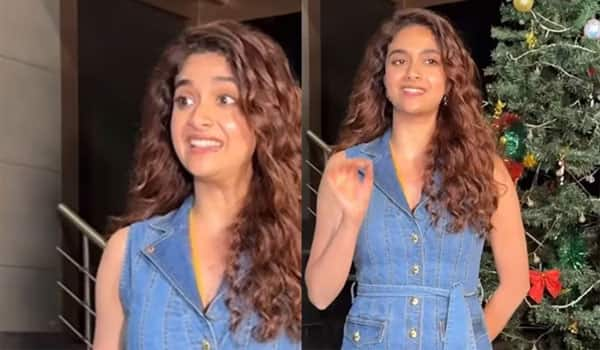 Keerthy-Suresh-Shocked-As-Paparazzi-Call-Her-Dosa,-Baby-John-Actress-Says-Aur-Dosa-Mujhe...