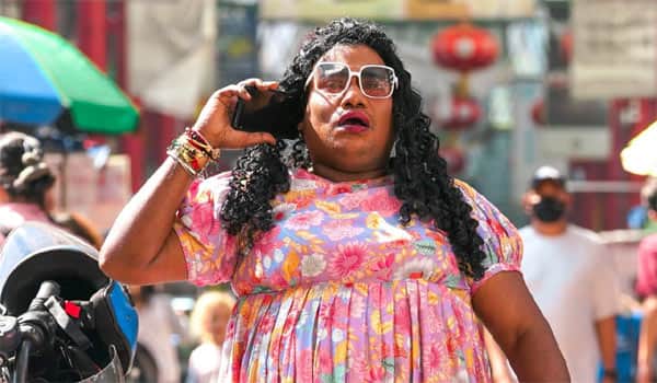 Yogi-Babu-plays-a-female-role-in-the-film-Ace