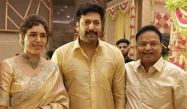 Ravi-Mohan-with-his-girlfriend-for-the-first-time-at-a-public-event