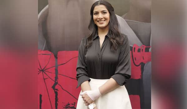 Why-is-the-hand-tied-Is-it-a-fight-Varalaxmi-explain