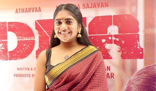 Nimisha-Sajayan-thanks-the-assistant-directors