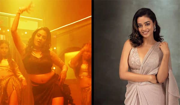 Gayathrie-enters-the-charm-game