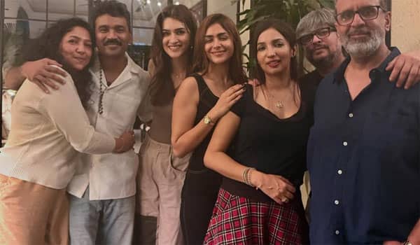 Dhanush-partying-with-actresses-Photo-goes-viral