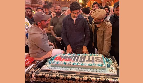 149-days-Hrithik-Roshan-wraps-up-shooting-for-War-2