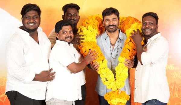 Dhanush-fulfills-fans-wish-on-his-birthday