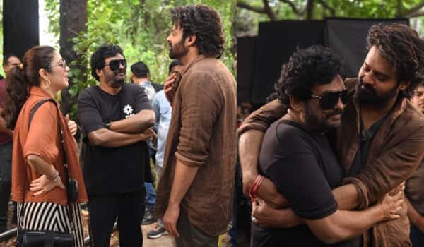 Puri-Jagannath,-Charmme-Kaur-visit-Prabhas-shooting-set