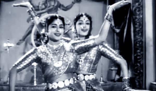 Flashback-Lalitha-and-Padmini-danced-to-5-songs-in-one-film
