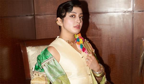 Pranitha-is-looking-for-strong-characters-for-her-comeback