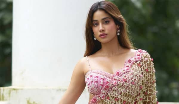Janhvi-Kapoor-travels-outdoors-with-a-pillow