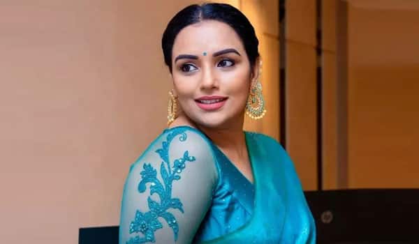 Shweta-Menon-becomes-first-woman-president-of-Malayalam-Actors-Association