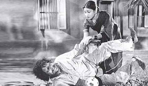Flashback-The-younger-sister-who-gave-up-cinema-for-her-family