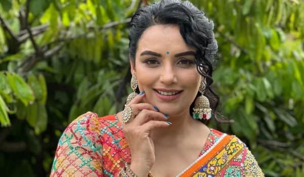 Shweta-Menon-appoints-special-team-to-find-memory-card-that-went-missing-2-years-ago