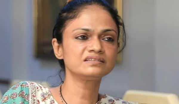 A-virgin-relationship-at-the-age-of-48-Suchitra-laments-another-disappointment
