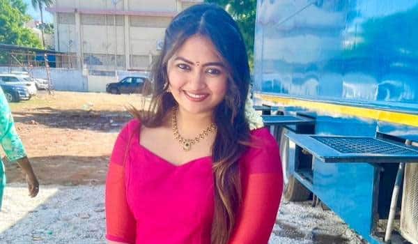 Shaalin-Zoyas-directorial-ambition!