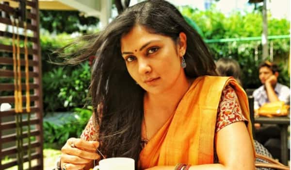 Why-did-you-leave-the-Telugu-film-industry-Kamalini-Mukherjee