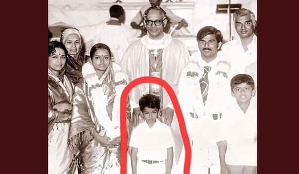 Flashback-Vijay-is-6-years-old...-S.A.-Chandrasekhar-marries-Shobha-for-the-second-time