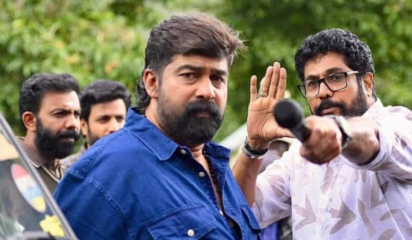 Actor-Joju-George-injured-in-jeep-accident-while-shooting-in-Munnar