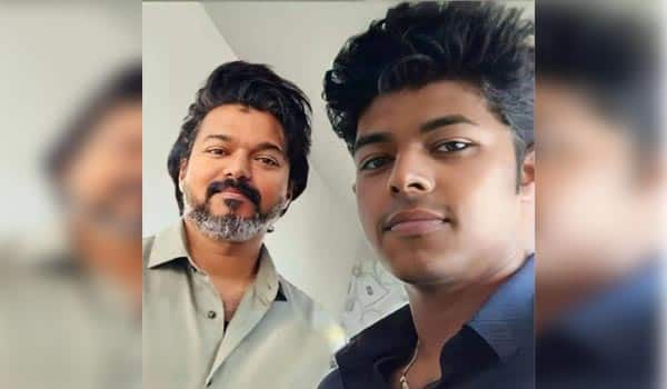Is-this-the-reason-why-Vijay-is-aloof-from-his-son