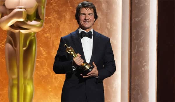 Tom-Cruise-receives-honorary-Oscar