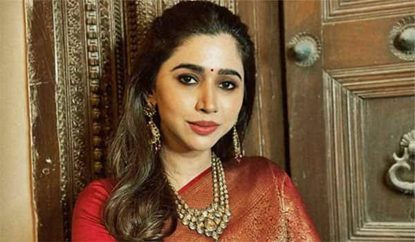 Dont-fight-with-a-pig-Aarti-criticism