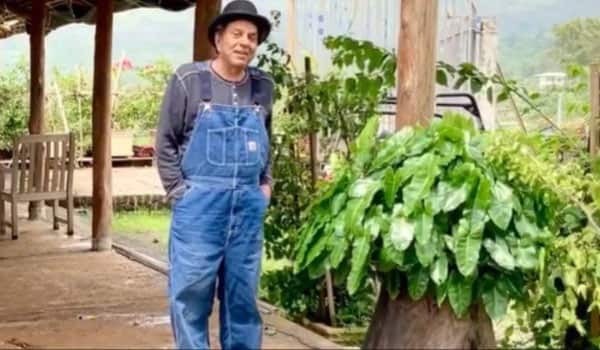 Dharmendras-farmhouse-opens-to-fans-on-his-birthday