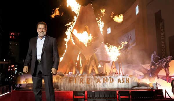 Arnold-at-the-Avatar-promotion-event