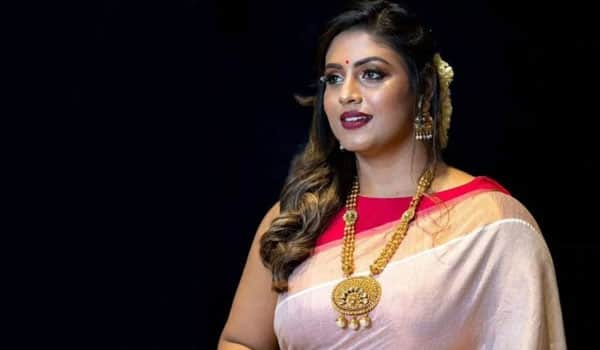 Skinny-actresses-have-disappeared-Iniya-is-obsessed-with-body-shaming