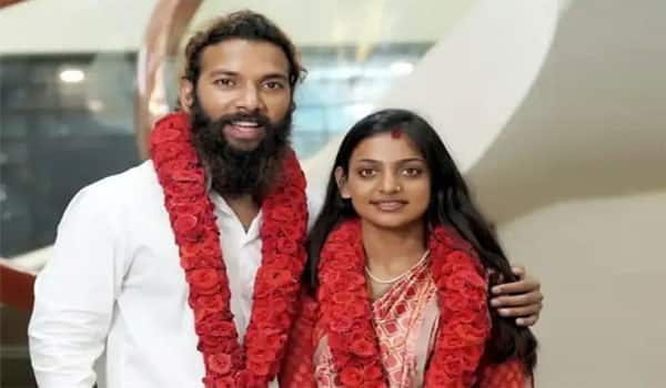 Kumbh-Mela-girl-Monalisa-Bhosle-marries-boyfriend-Farman-Khan-in-Kerala