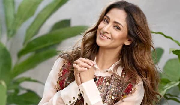 Simran-thanks-Rajinikanth-and-Kamal