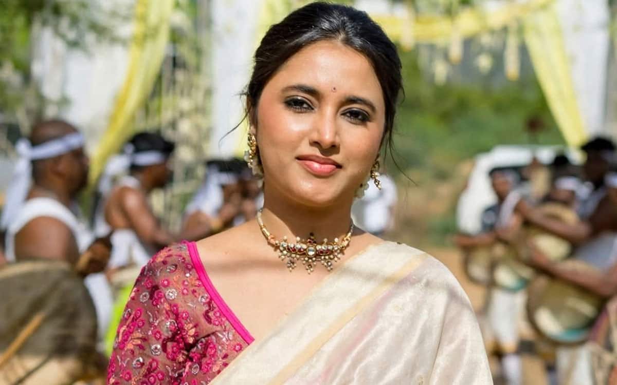 Priyanka-Mohan-is-looking-forward-to-Raja-and-Manjunathi-in-a-big-way
