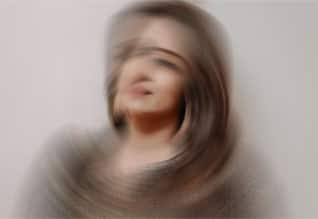 முட்டுக்கட்டையால் 'அப்செட்'டில் நடிகை