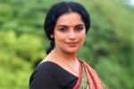 ஸ்வேதா மேனன் மீது எப்ஐஆர் பதிவு ; நடிகர் சங்கத் தேர்தலில் போட்டியிட விடாமல் தடுக்கும் முயற்சியா?