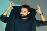 மைக்கை வைத்துவிட்டு வெளியேறட்டுமா? : வார் 2 விழாவில் டென்ஷனான ஜூனியர் என்டிஆர்