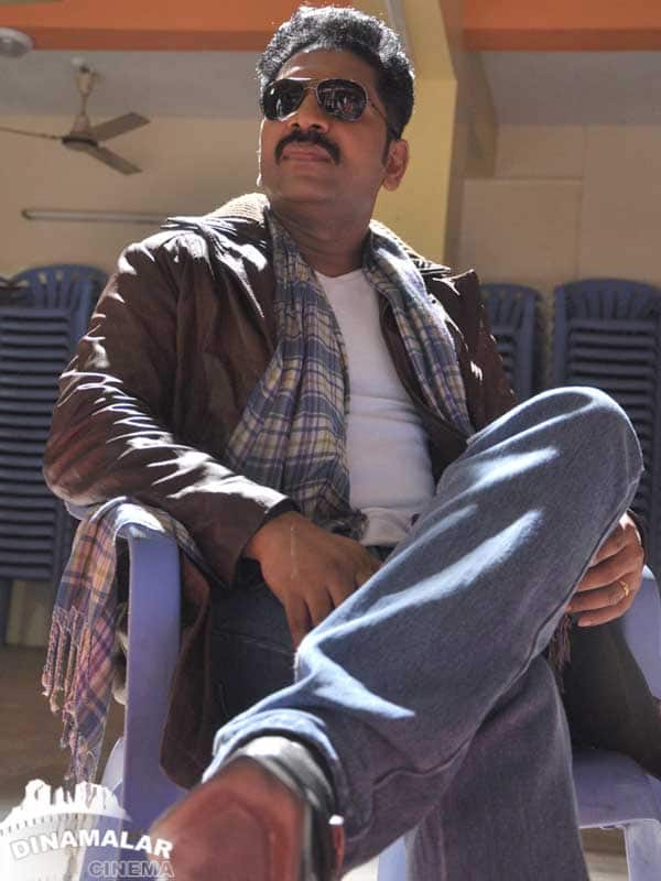 டாக்டர் சரவணன்